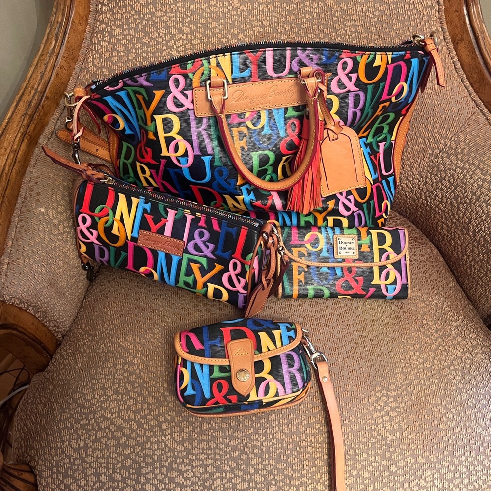 Dooney and Bourke vintage rainbow grafica Vanessa tote with accessories